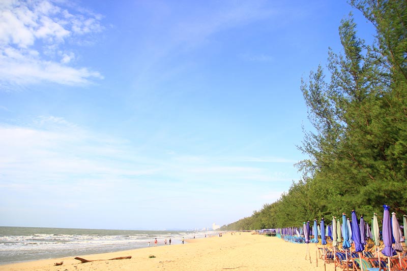 ชายหาดชะอำ